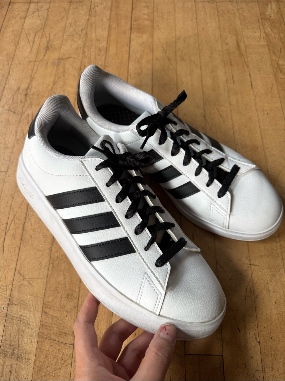 ADIDAS Women’s Grand Court 2.0 Sneakers US 8.5